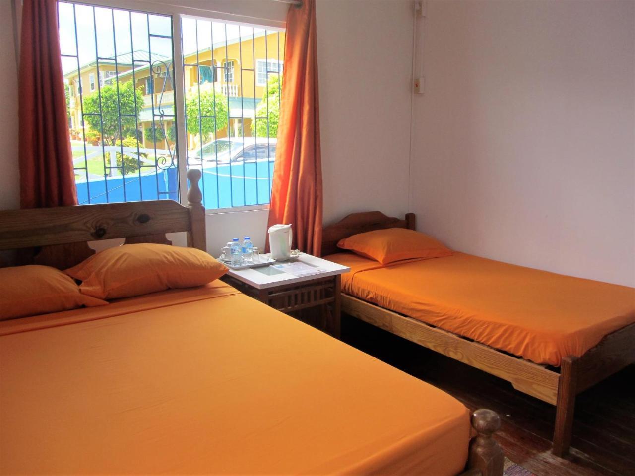 Miller'S Guest House Buccoo Esterno foto