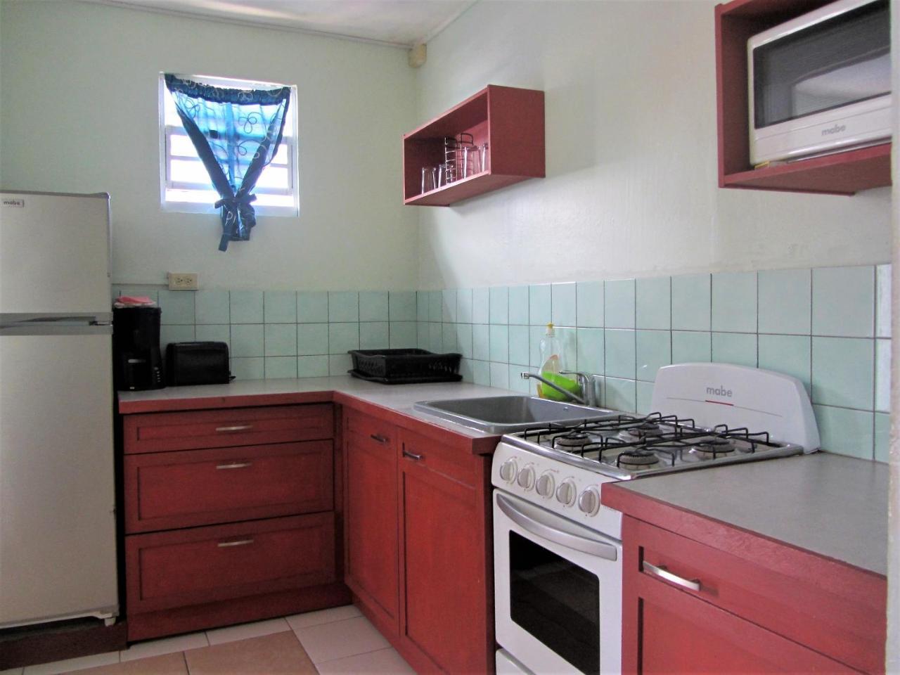 Miller'S Guest House Buccoo Esterno foto
