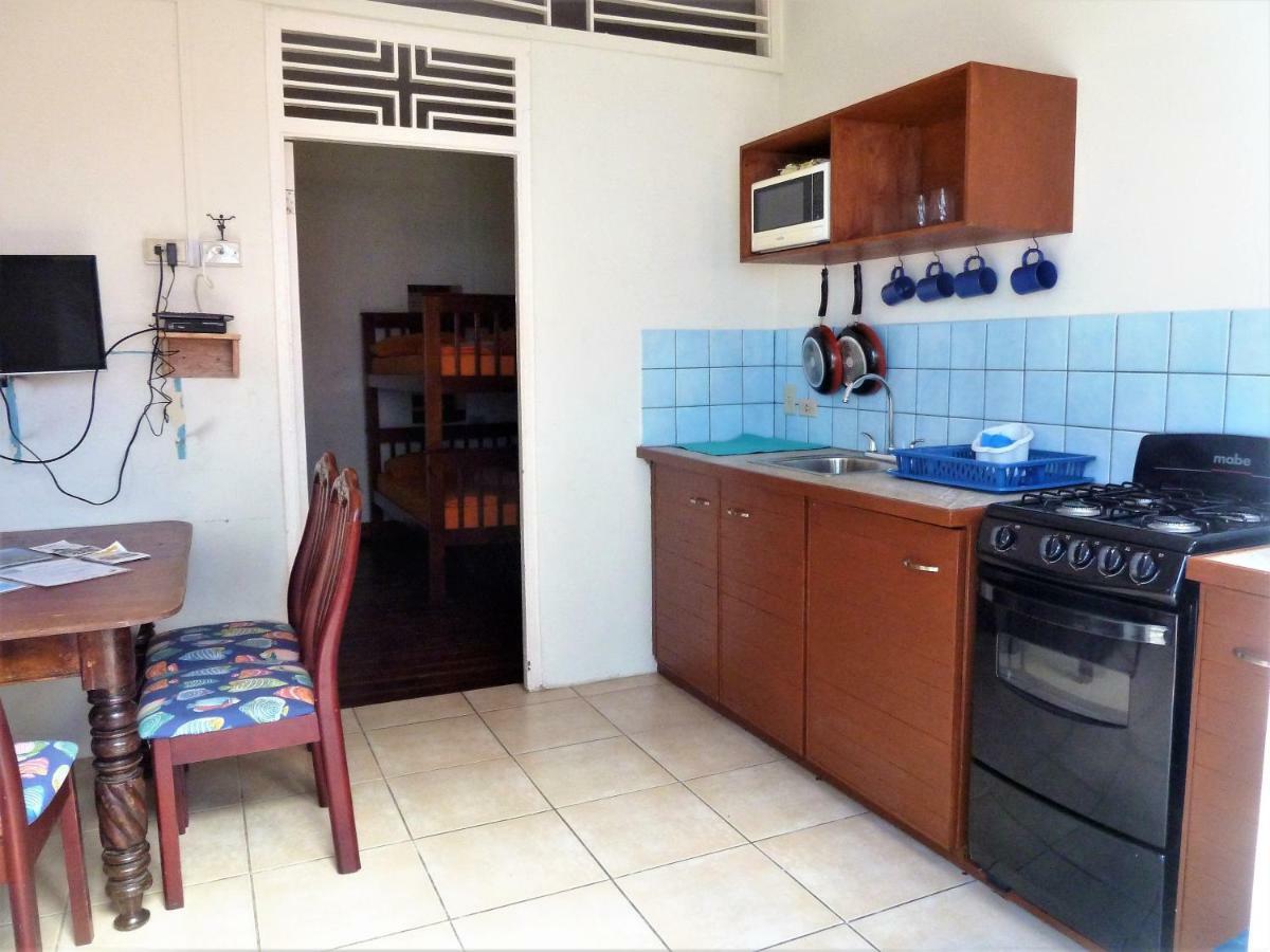 Miller'S Guest House Buccoo Esterno foto